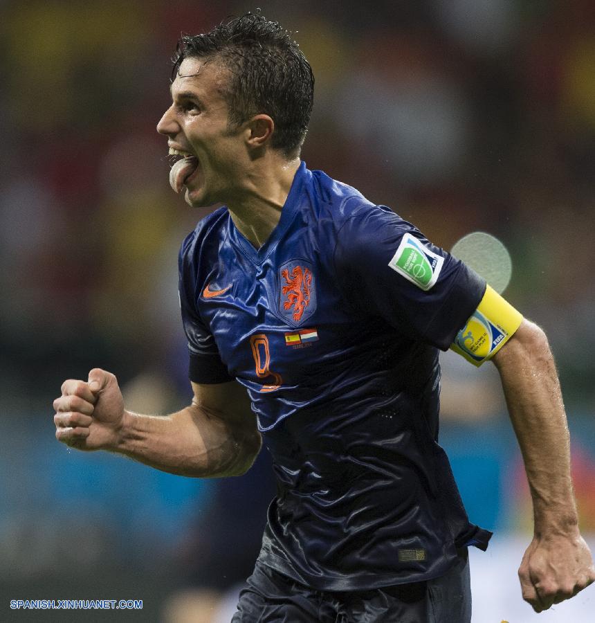 MUNDIAL 2014: Van Persie asegura que Holanda podría haberle marcado "seis, siete u ocho goles" a Espa?a 