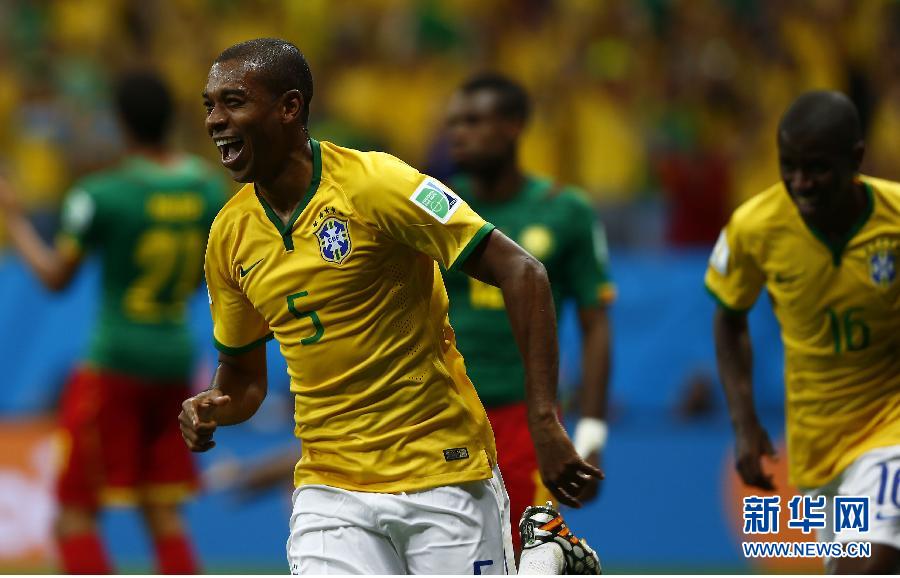 MUNDIAL 2014: Brasil golea 4-1 a Camerún y disputará octavos de final ante Chile