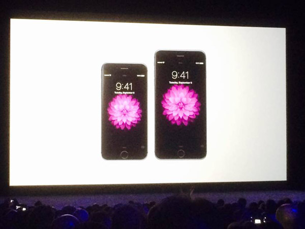 Apple presenta iPhones más grandes y nuevo reloj