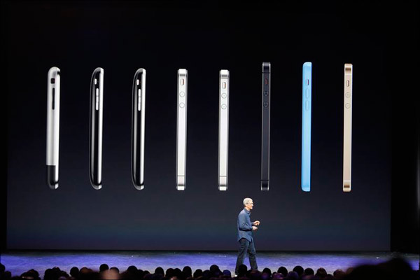 Apple presenta iPhones más grandes y nuevo reloj