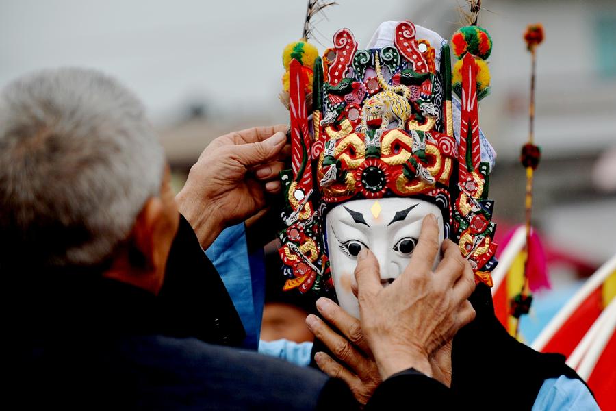 En Guizhou, la ópera de Anshun tiene buena salud