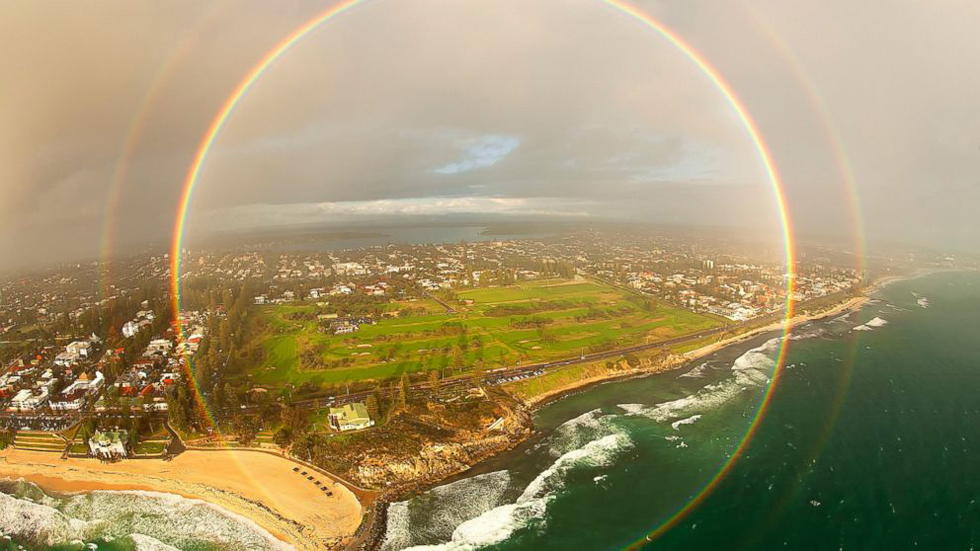 Arco iris circular sobre Australia