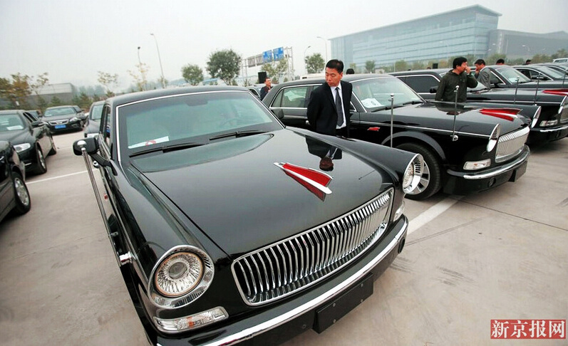 Limusinas Hongqi de casi 1 millón de dólares trasladarán a los líderes del APEC