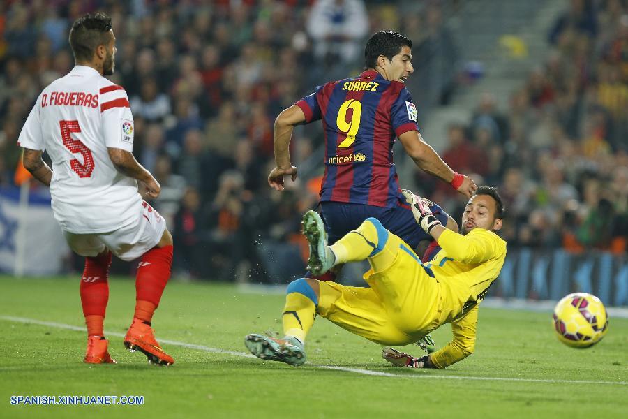 Fútbol: Messi bate récord como máximo goleador