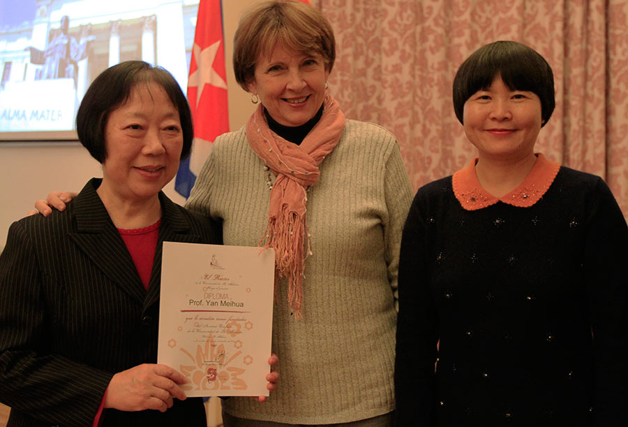 Se destacó la enorme contribución de la Dra.Yan Meihua, fundadora y primera directora de la Oficina General del Instituto Confucio. (Foto:YAC)