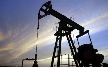 Cae precio de petróleo a nivel más bajo desde 1981 en Alemania