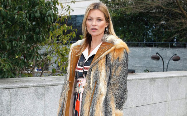 Kate Moss fuera de un avión por comportamiento problemático