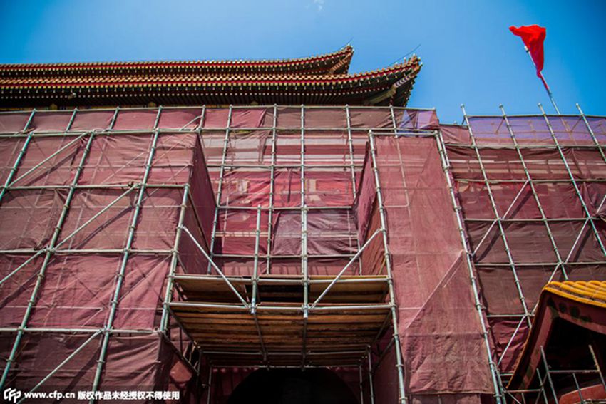 Restauran la entrada de Tiananmen para el desfile de septiembre 3