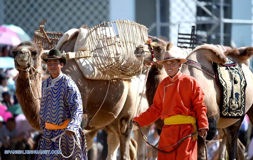 Mongoles chinos celebran Naadam 2