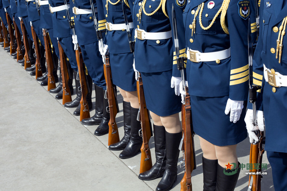 Guardias de honor femeninas aparecerán en desfile de Día de la Victoria