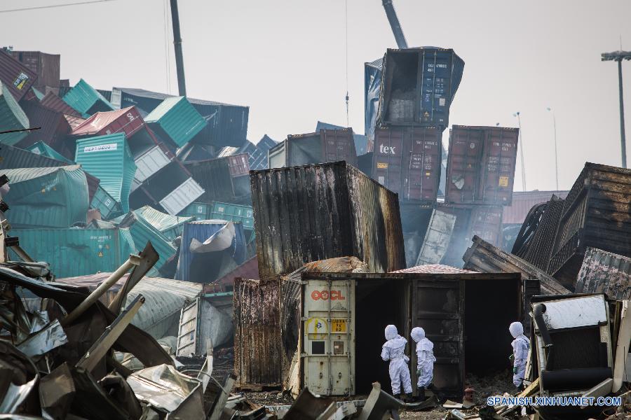 Asciende a 129 cifra de muertes por explosiones en Tianjin, China