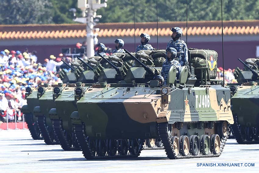 China exhibe armamento por aniversario de fin de guerra