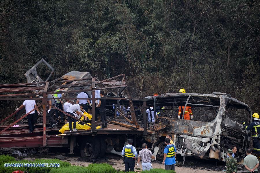 Accidente de tráfico deja 21 muertos y 11 heridos en centro de China