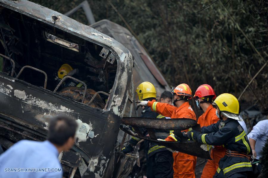 Sube a 22 número de fallecidos en accidente de tráfico en centro de China