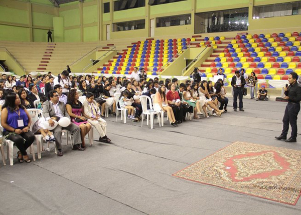 Adolescentes peruanos prometen abstinencia sexual hasta el día de su matrimonio