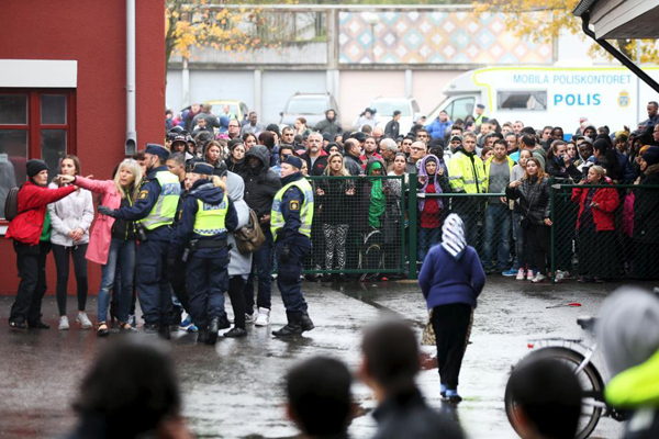 Muere el joven que mató a un profesor y a un alumno en Suecia