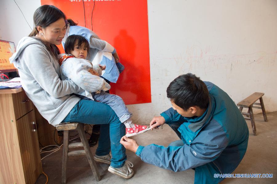 Aldeanos chinos ya compran y ventan en línea