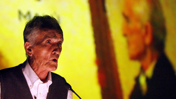 Fallece a los 92 a?os Carlos Oroza, el poeta heterodoxo