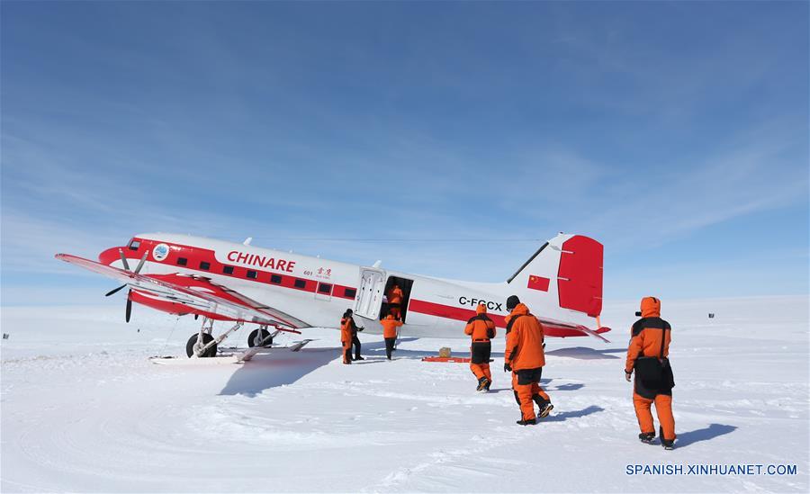 Prueban con éxito la primera aeronave polar china