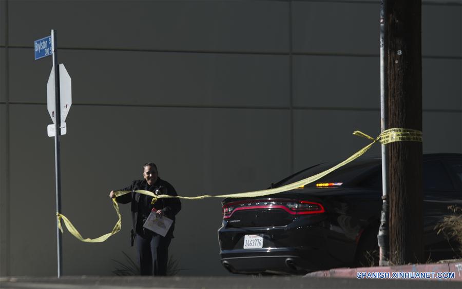 Cierran alrededor de 900 escuelas en Los Angeles por amenaza de bomba