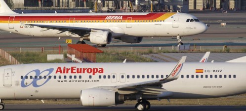 Un pasajero intenta suisidarse abriendo la puerta de un avión en pleno vuelo en Espa?a