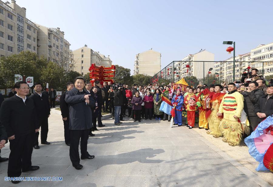 Xi subraya nuevos conceptos de desarrollo en gira por bases revolucionarias