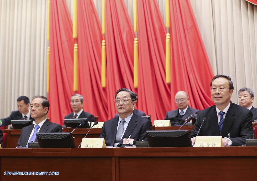 Los líderes del máximo órgano asesor político de China, se reúnen para prepararse para su sesión anual, en Beijing, China, el 28 de febrero de 2016. (Xinhua/Ding Lin)