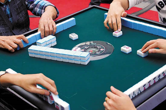 Los aficionados chinos del Mahjong retan a
 los programadores de “AlphaGo”