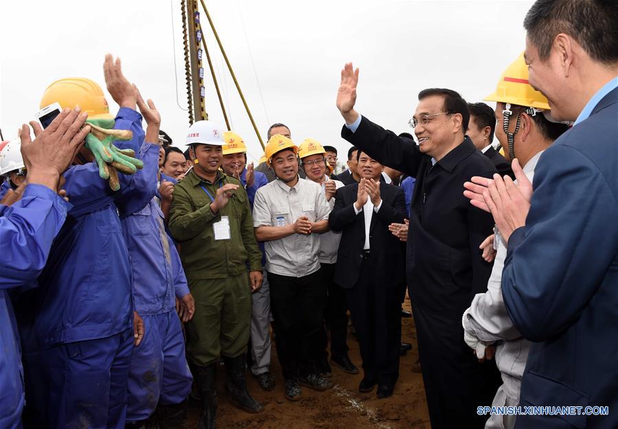 Li tuvo una visita de inspección en Sanya y Qionghai de la provincia de Hainan, del 22 al 25 de marzo, durante el cual Li presidió la 1a Reunión de Líderes de Cooperación Lancang-Mekong y asistió al Foro de Boao para Asia conferencia anual de 2016. (Xinhua / Rao aimin)