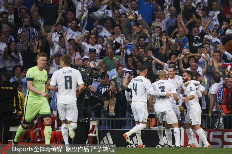 Fútbol: Real Madrid gana 1-0 al Manchester y avanza a final espa?ola en "Champions"