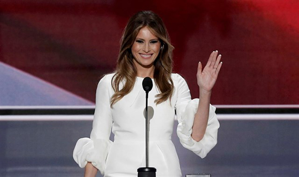 La autora del discurso de Melania reconoce el plagio