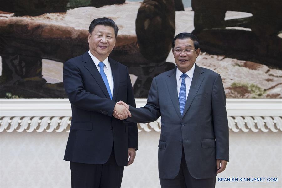 China y Camboya acuerdan impulsar relaciones bilaterales