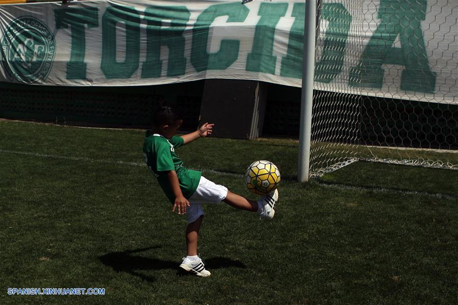 El club de fútbol brasile?o Chapecoense anuncia la fecha del funeral colectivo