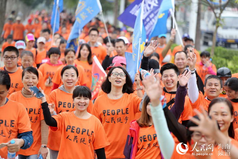 Pueblo en Línea convoca una excursión de 100 mil internautas en 40 ciudades para celebrar el A?o Nuevo y su XX aniversario------la ciudad de Danzhou,en la provincia de Hainan