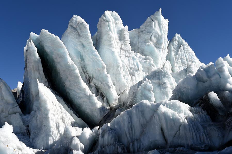 La belleza del glaciar Gangbu en el Tibet