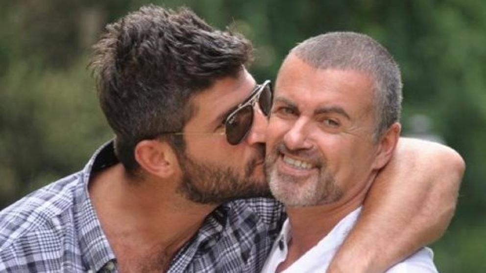 Filtran la llamada de emergencia del día de la muerte de George Michael