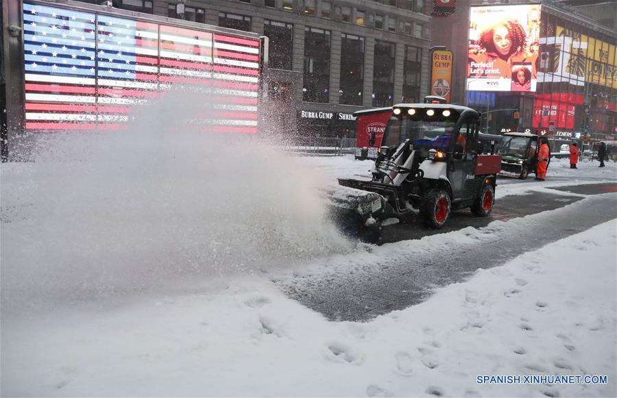 Tormenta invernal azota noreste de Estados Unidos y se cancelan 6.000 vuelos