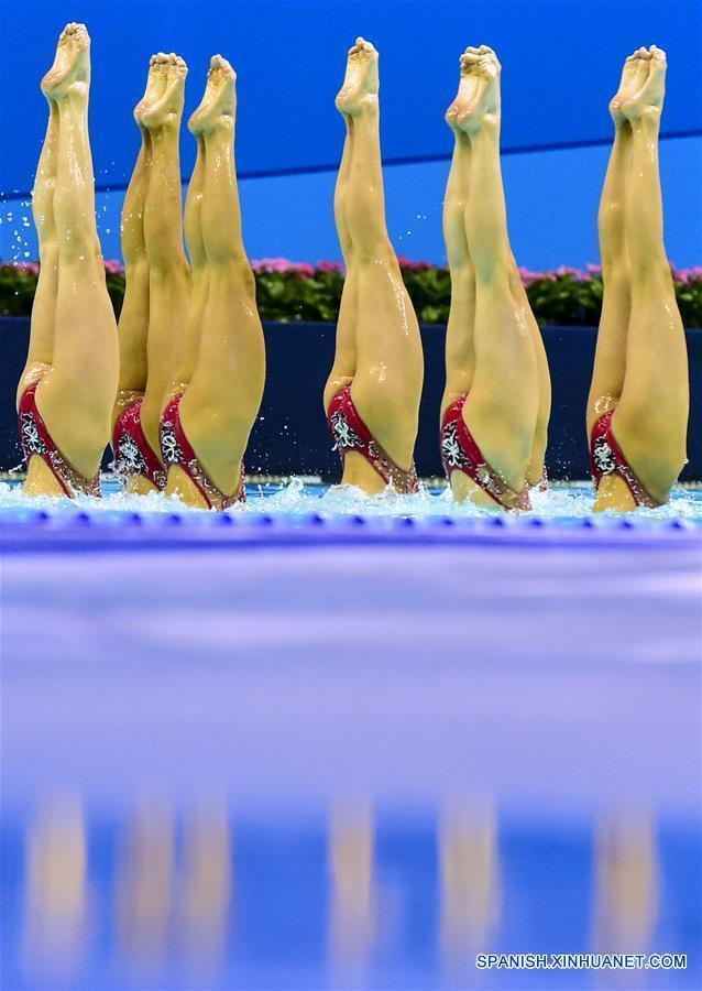 Competencia de natación sincronizada en China