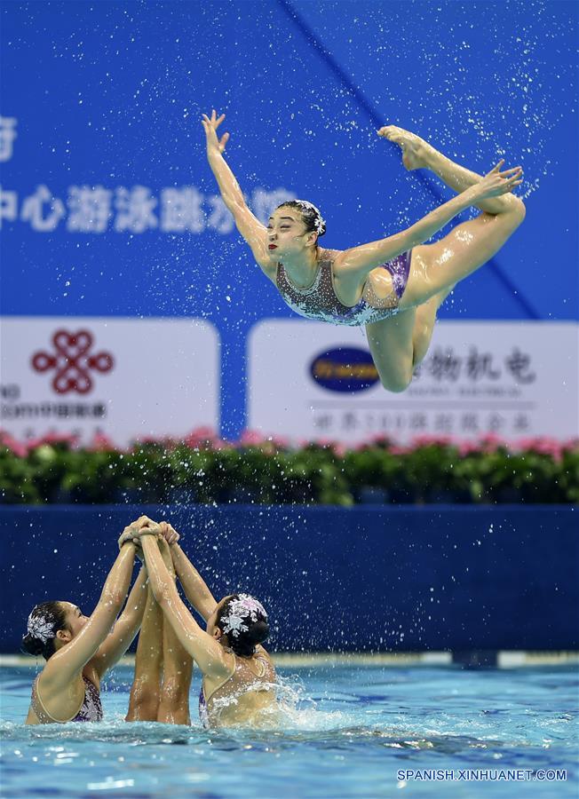 Competencia de natación sincronizada en China