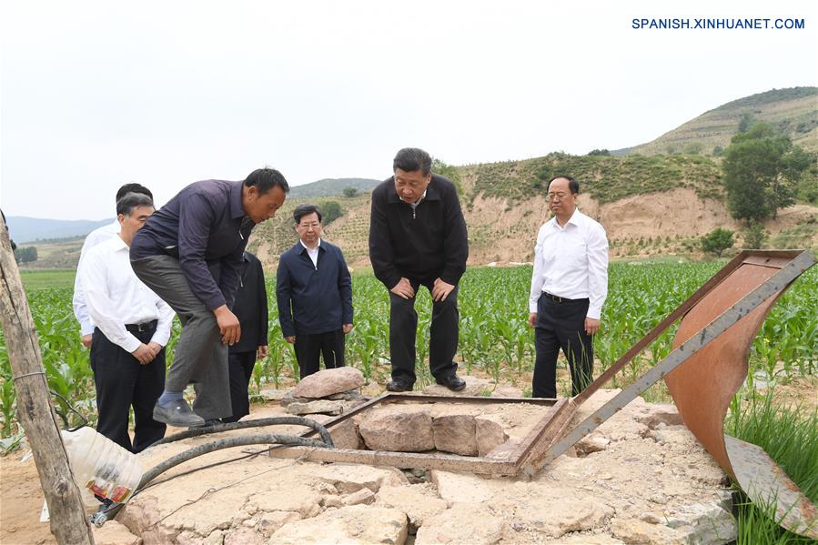 El presidente de China, Xi Jinping, dijo que debe hacerse más para acabar con la pobreza y mejorar los estándares de vida en áreas de bases revolucionarias.(Xinhua/Li Xueren)