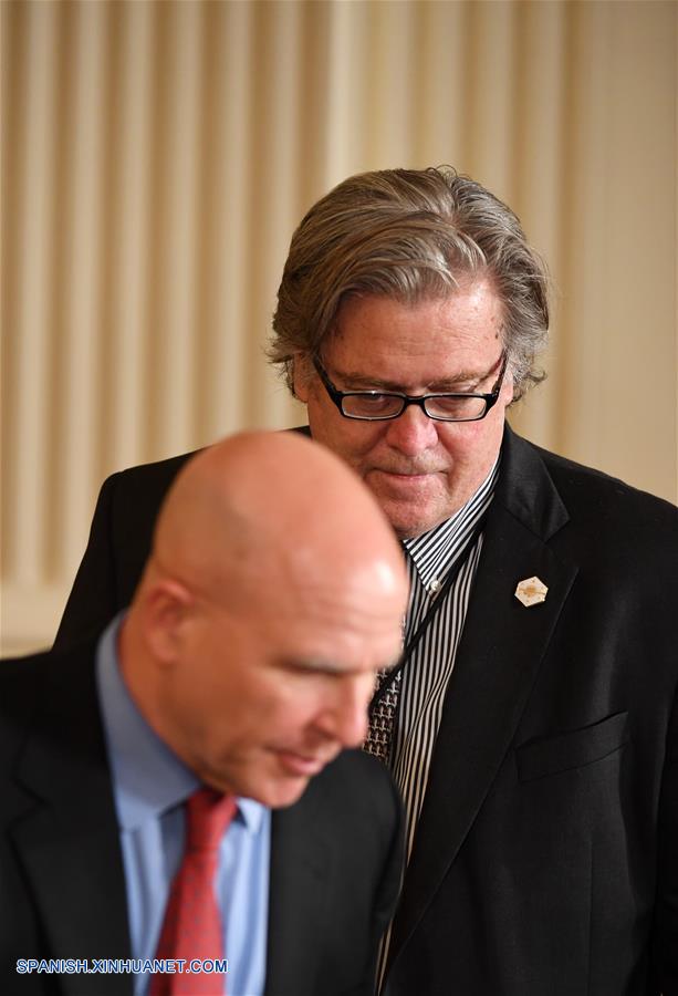 Casa Blanca anuncia dimisión de estratega en jefe Stephen Bannon