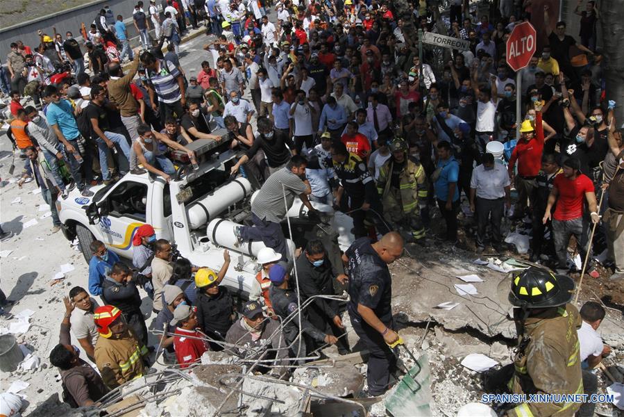 Suman 108 los muertos por terremoto en México