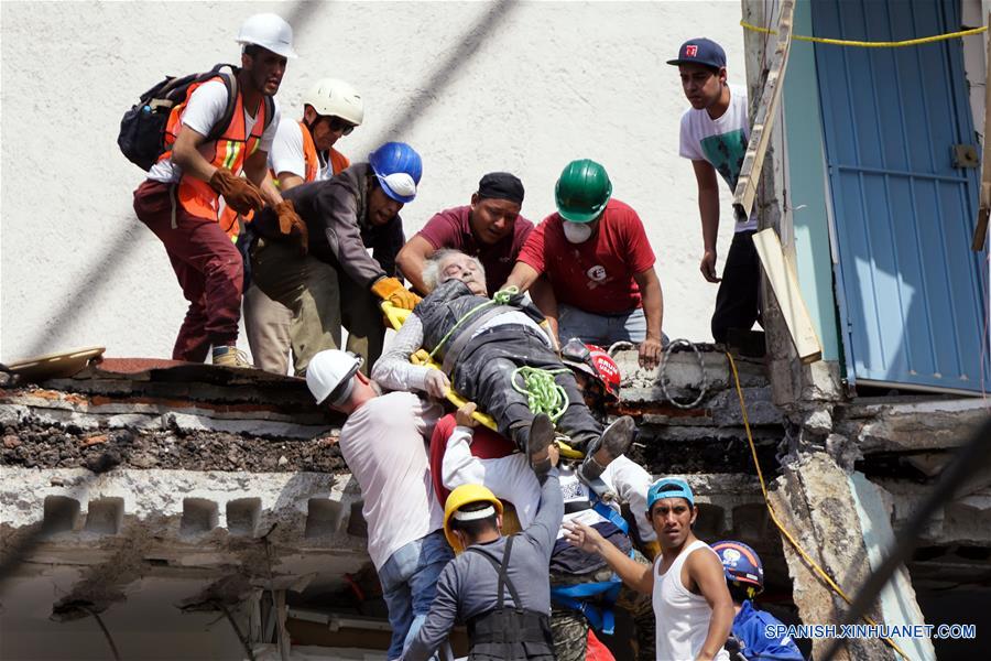 Suman 108 los muertos por terremoto en México