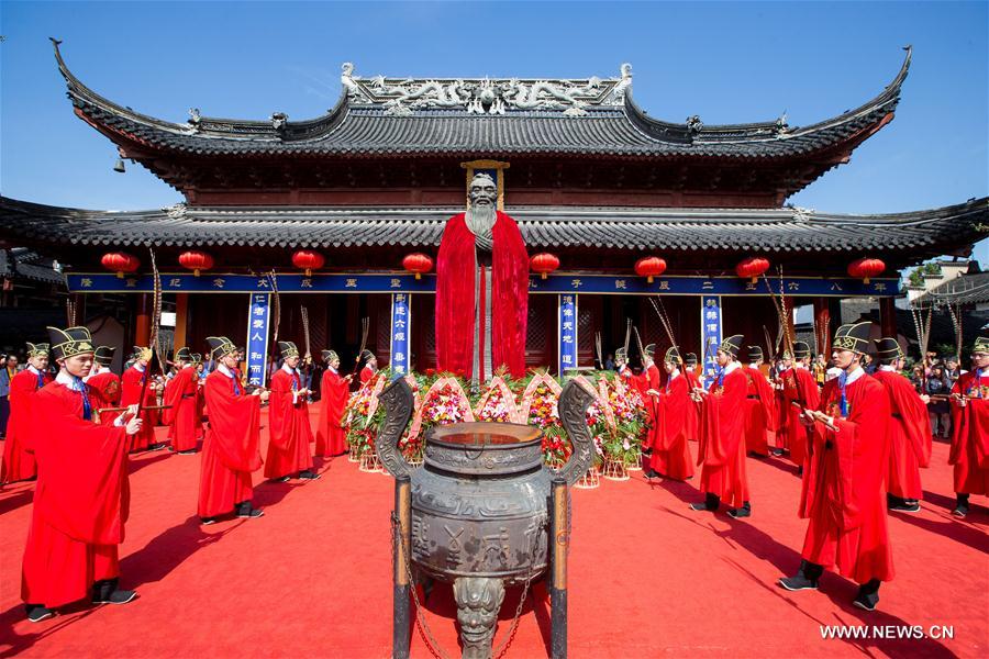 Celebran ceremonias en China por el 568 aniversario del natalicio de Confucio