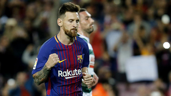 Messi alcanza los 100 goles en Europa ante Olympiacos