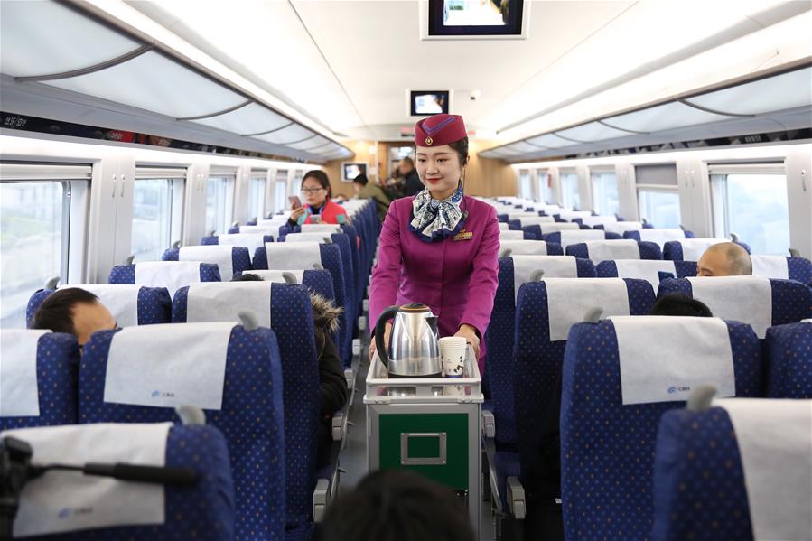 Ferrocarril de alta velocidad entre Xi'an y Chengdu empieza viajes de prueba