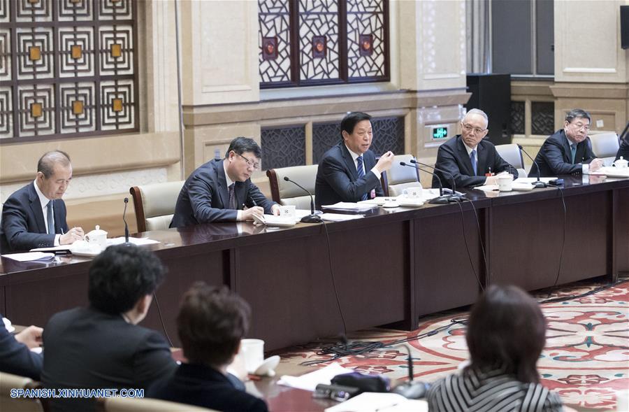 Líderes chinos se unen a legisladores nacionales en deliberaciones de panel