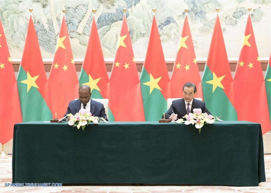 China y Burkina Faso reanudan relaciones diplomáticas