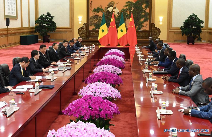 Xi se reúne con presidente senegalés