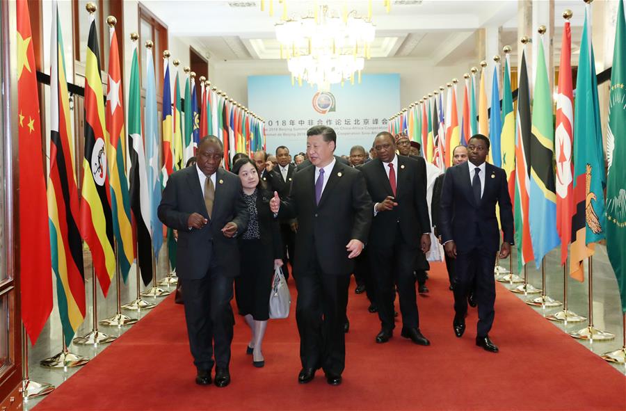 Xi avanza que China implementará ocho grandes iniciativas relacionadas con países africanos